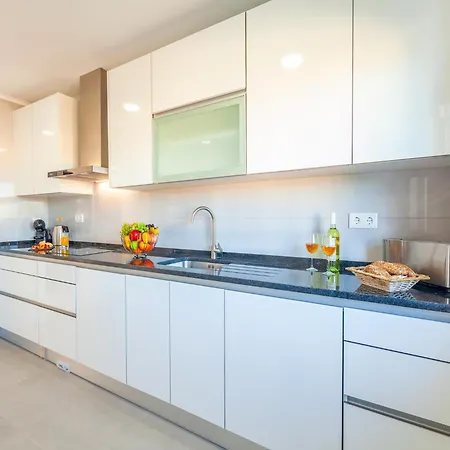 Charming Villa, Private Pool Villa Albufeira