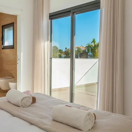 Charming Villa, Private Pool *